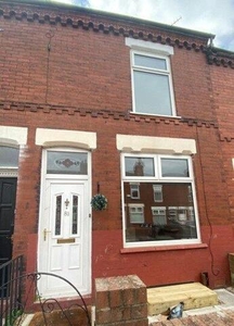 2 Bedroom House Stockport Greater Manchester
