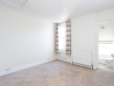 2 bedroom property to let in Sandycombe Road, Richmond TW9