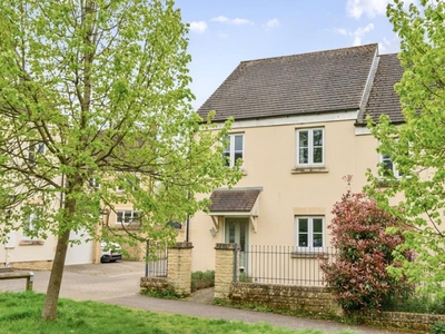 3 Bed House For Sale in Witney, Oxfordshire, OX28 - 5400476
