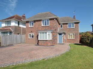 3 bedroom detached house for sale in Arlington Avenue, Goring-By-Sea, BN12