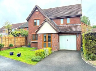 3 bedroom detached house for sale in Grierson Close, Hucclecote, Gloucester, GL3