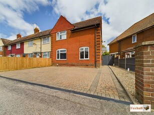 3 bedroom end of terrace house for sale in Morland Road, Ipswich, IP3