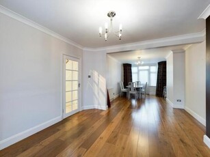 3 Bedroom House Harrow Greater London