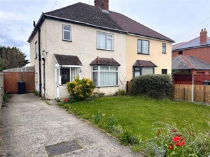 3 bedroom semi-detached house for sale in Chosen Way, Hucclecote, Gloucester, GL3