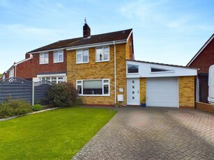 3 bedroom semi-detached house for sale in Holmwood Drive, Tuffley, Gloucester, GL4