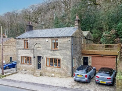 4 Bedroom House Huddersfield West Yorkshire