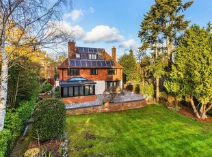 4 Bedroom House Surrey Surrey