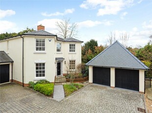 4 bedroom link detached house for sale in Elizabeth Place, Winchester, Hampshire, SO22