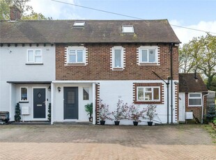 4 bedroom semi-detached house for sale in Gosden Hill Road, Burpham, Guildford, Surrey, GU4