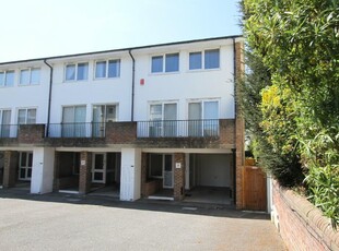 4 bedroom semi-detached house for sale in Hardwick Road, Eastbourne, BN21