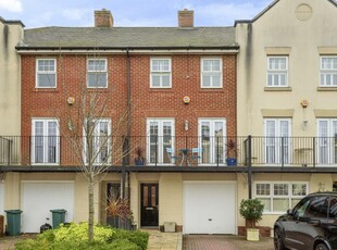 4 bedroom terraced house for sale in Annesley Place, Bromley, BR2
