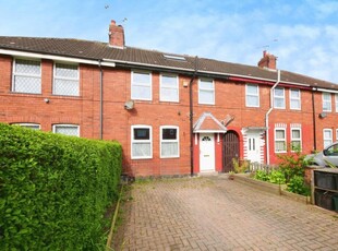 4 bedroom terraced house for sale in Rowntree Avenue, York, North Yorkshire, YO30
