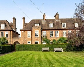 5 Bedroom House Barnet Greater London