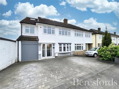 5 Bedroom House Hornchurch Greater London