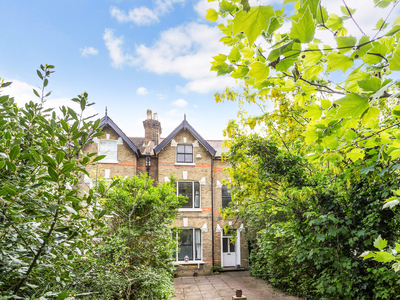 5 bedroom property for sale in St. Johns Park, LONDON, SE3