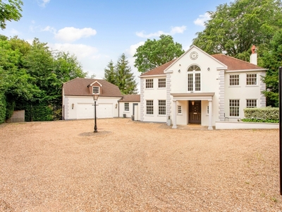 5 bedroom property to let in Roundhill Drive Woking GU22