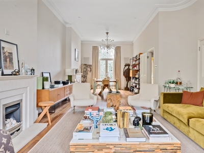 5 bedroom property to let in St. Lawrence Terrace London W10