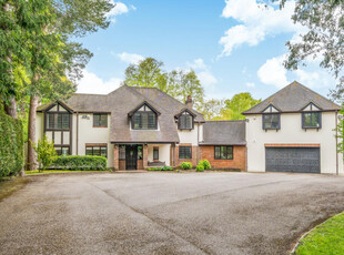 6 bedroom detached house for sale in Pinelands Road, Chilworth, Southampton, SO16