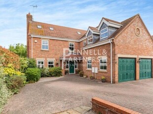 6 Bedroom House Eye Lincolnshire