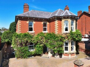 6 Bedroom House Hereford Herefordshire
