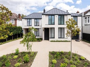 7 Bedroom House London Greater London