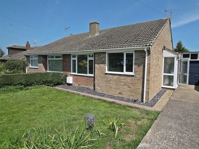 Bungalow to rent in New House Close, Canterbury CT4