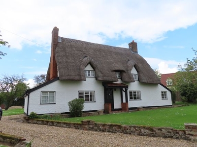Cottage to rent in Creeting St. Mary, Ipswich IP6