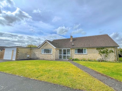 Detached bungalow for sale in Shrivenham Road, Highworth, Swindon SN6