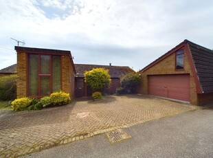 Detached bungalow for sale in Whitehill Close, Hitchin SG4