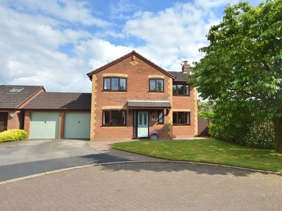 Detached house for sale in Birch Close, Holmes Chapel, Crewe CW4