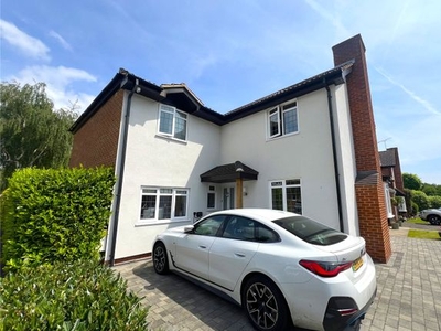 Detached house to rent in Creasey Close, Hornchurch RM11