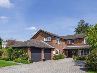 Detached house to rent in Latymer Close, Weybridge KT13