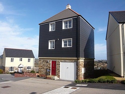 Detached house to rent in Poltair Road, Penryn TR10