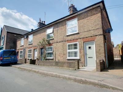 End terrace house to rent in Charles Street, Tring HP23