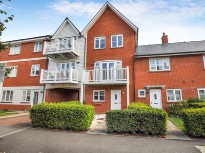 Terraced house to rent in Chequers Avenue, High Wycombe HP11