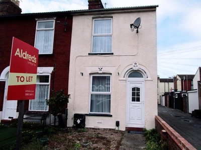 End terrace house to rent in Garfield Road, Great Yarmouth NR30