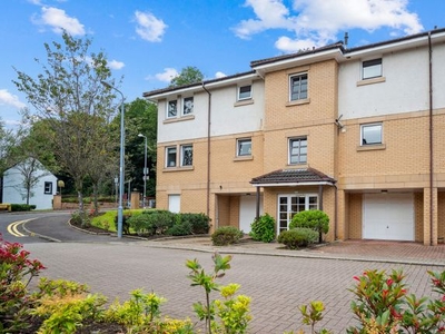 Flat for sale in Burnmouth Place, Bearsden, East Dunbartonshire G61