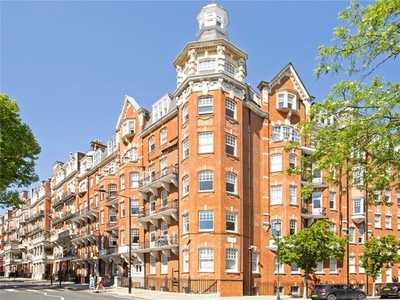 Flat for sale in Campden Hill Court, London W8