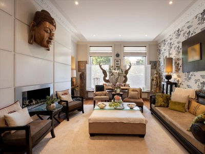 Flat for sale in Campden Hill Road, London W8