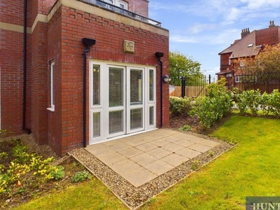 Flat for sale in Filey Road, Scarborough YO11