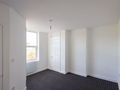 Flat to rent in Alcester Road, Studley B80