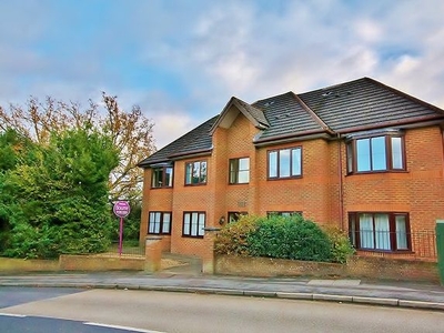 Flat to rent in Anchor Hill, Knaphill, Woking, Surrey GU21