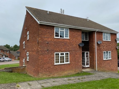 Flat to rent in Balliol Road, Daventry, Northamptonshire. NN11