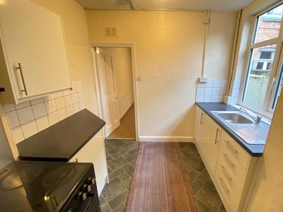 Flat to rent in Beaconsfield Road, Leicester LE3