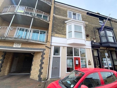 Flat to rent in Birmingham Road, Cowes PO31