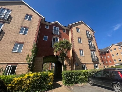 Flat to rent in Campbell Drive, Cardiff Bay, Cardiff CF11