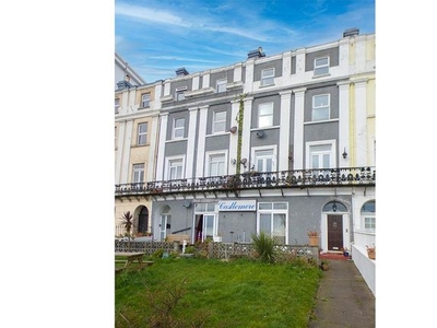 Flat to rent in Castle Terrace, Central Promenade, Douglas, Isle Of Man IM2
