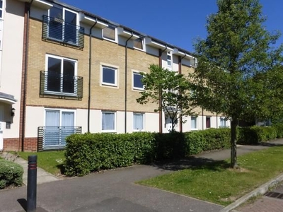 Flat to rent in Eddington Crescent, Welwyn Garden City AL7