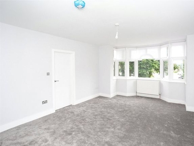 Flat to rent in Flat 2 28 The Avenue, Watford, Herts WD17