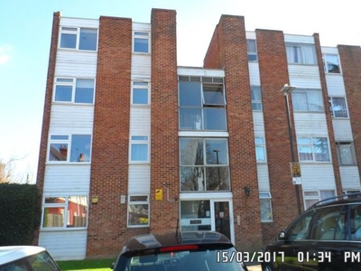 Flat to rent in Gatewick Close, Slough SL1